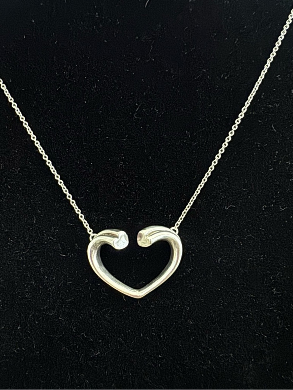 Tiffany & Co Paloma Picasso Tenderness Open Heart Necklace Sterling Silver 16”